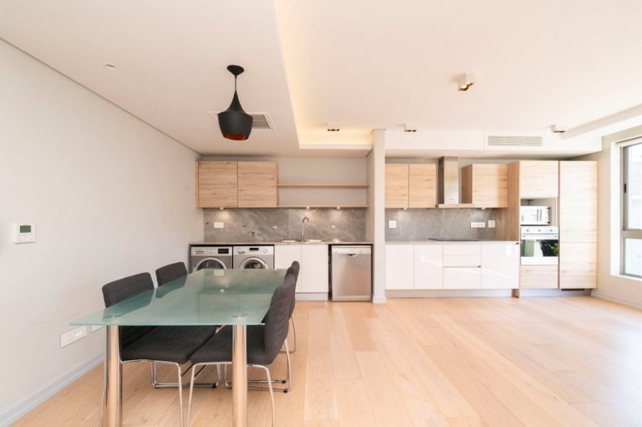 To Let 1 Bedroom Property for Rent in Sea Point Western Cape